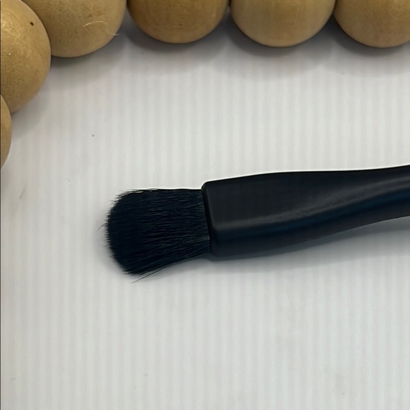 WingMe Black Makeup Mega Shading Brush 13 - Picture 4 of 7